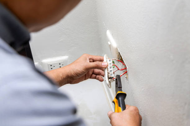 Best Affordable Emergency Electrician  in Clearlake, CA